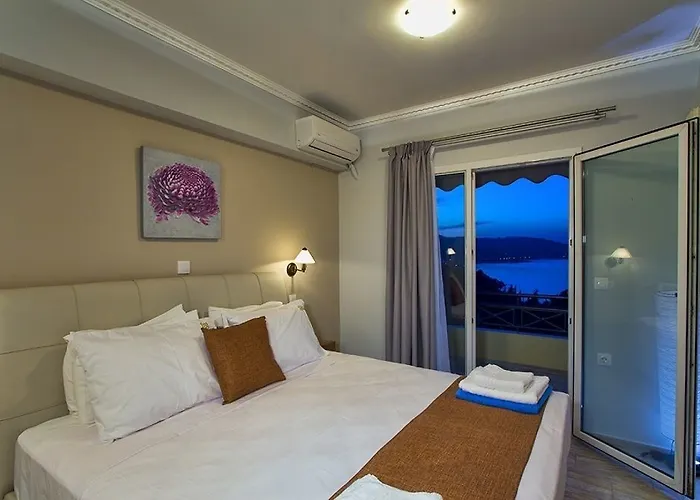 Aliki 4*