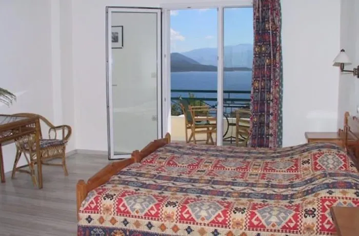 Aliki Hotel 4*
