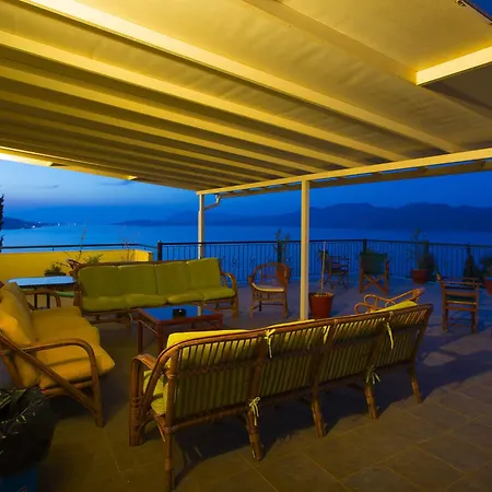 Aliki 4*