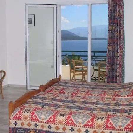 Aliki Otel 4*
